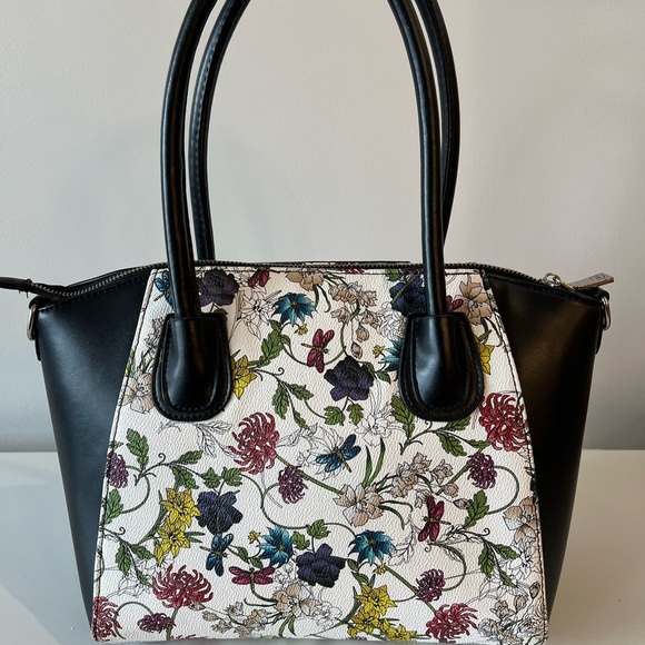 💕 Adrienne Vittadini Floral Black Handbag - Picture 5 of 7
